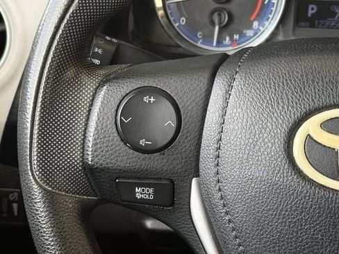 Used 2019 Toyota Corolla LE FWD image 14