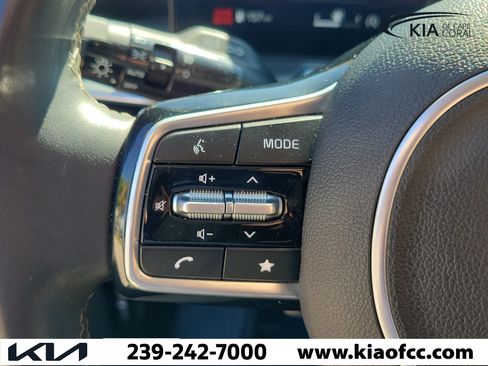 Certified 2025 Kia Sorento SX AWD/4WD image 27