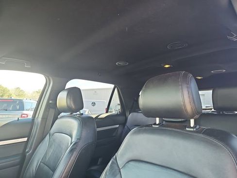 Used 2017 Ford Explorer XLT w/ Equipment Group 202A image 15