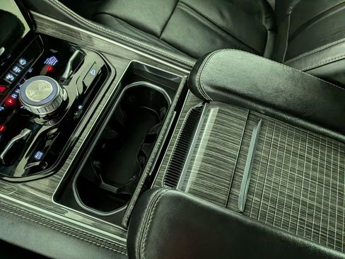 Used 2022 Jeep Wagoneer Series III image 29