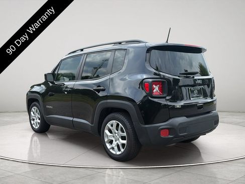Used 2018 Jeep Renegade Latitude FWD image 5