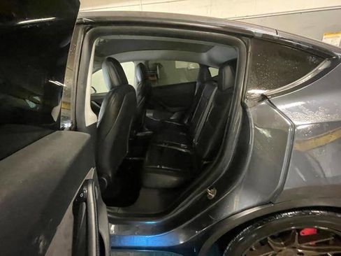 Used 2020 Tesla Model Y Performance AWD/4WD image 26