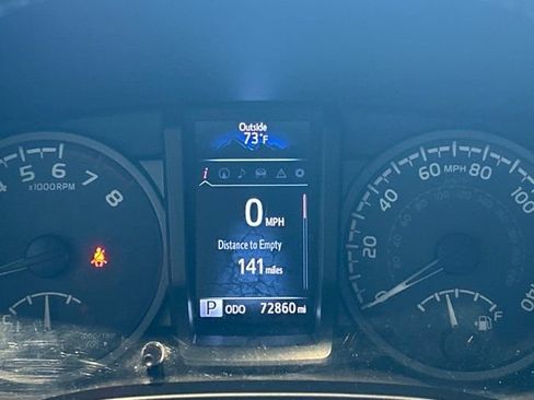 Used 2017 Toyota Tacoma TRD Sport w/ Tow Package (A/T) AWD/4WD image 9