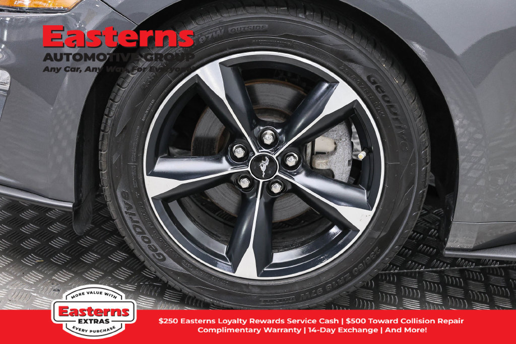 Used 2019 Ford Mustang Coupe RWD image 30