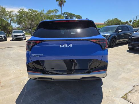New 2026 Kia Sportage SX FWD image 7