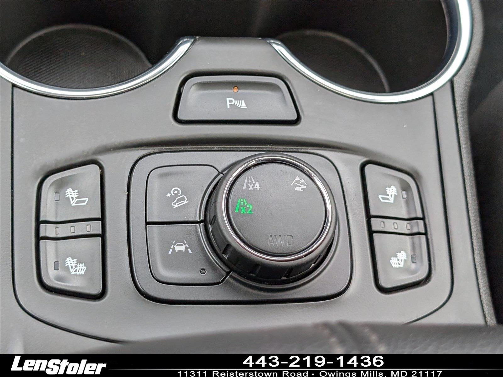 Used 2023 GMC Terrain SLT w/ Tech Package AWD/4WD image 27