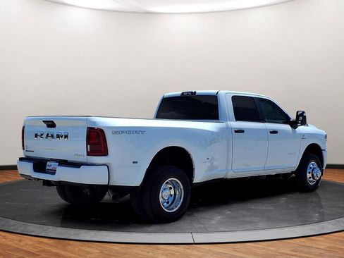 New 2026 RAM 3500 Big Horn AWD/4WD image 14
