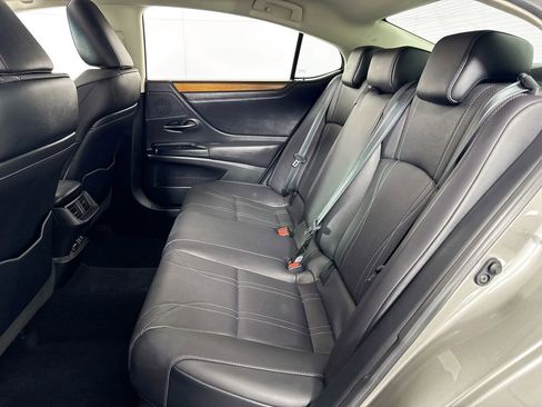 Used 2020 Lexus ES 350 Luxury w/ Accessory Package image 30