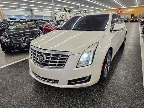 Used 2013 Cadillac XTS FWD image 1