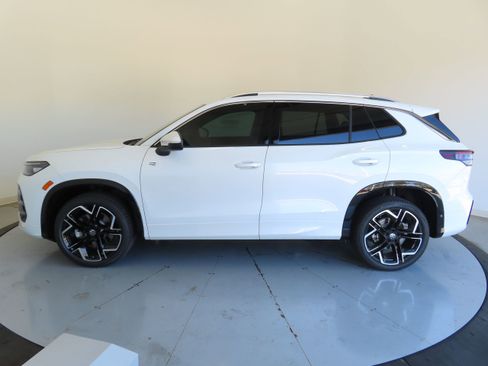 New 2026 Volkswagen Tiguan SEL R-Line image 8