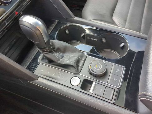 Used 2023 Volkswagen Atlas Cross Sport SEL Premium R-Line image 22