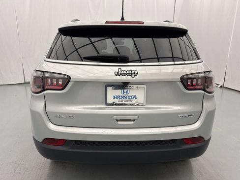 Used 2024 Jeep Compass Latitude AWD/4WD image 8