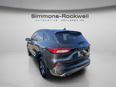 Used 2023 Ford Escape ST-Line w/ Tech Pack #1 image 6