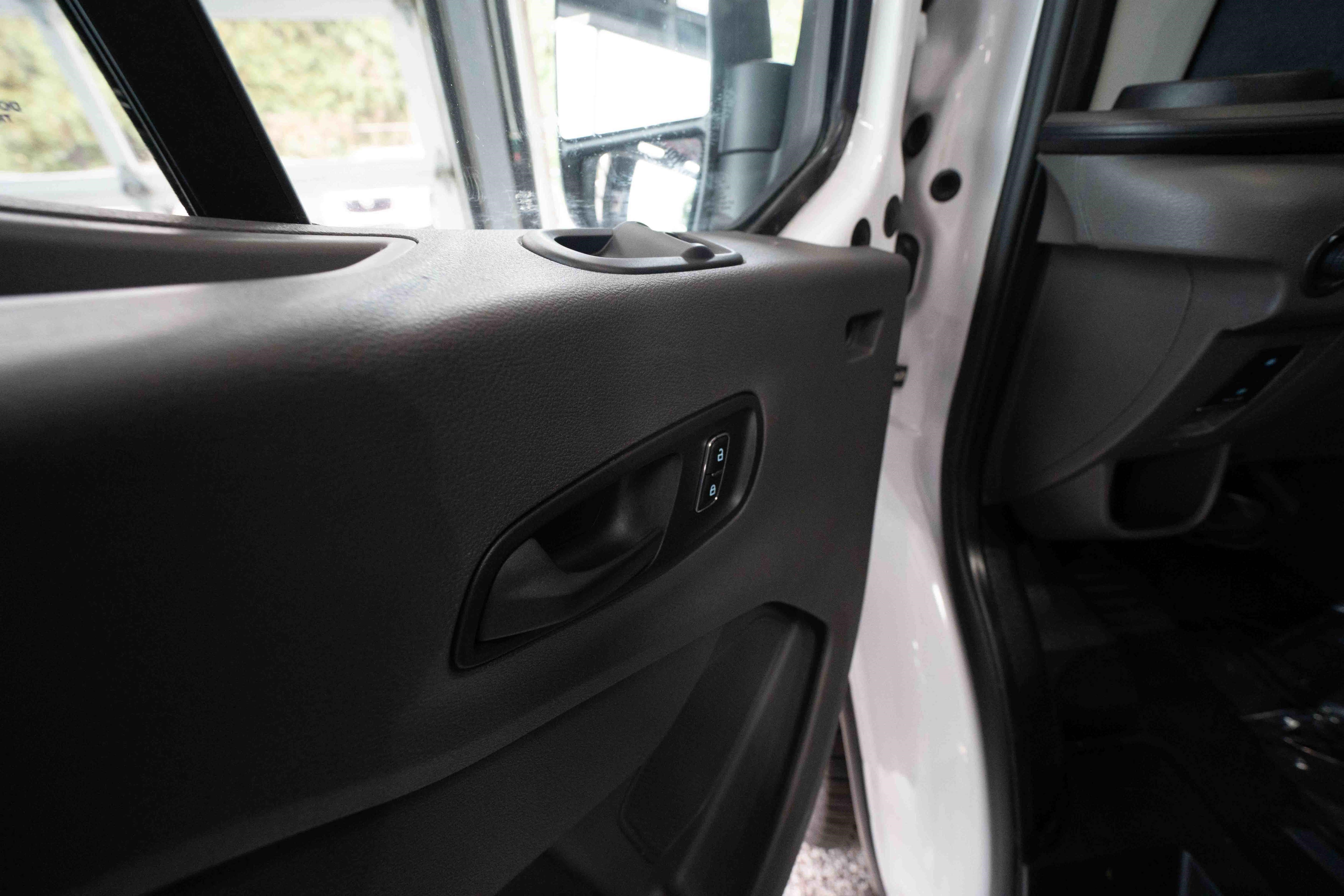 Used 2025 Ford Transit 250 148 High Roof Extended AWD w/ Load Area Protection Package image 7