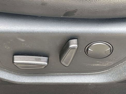 Used 2020 Ford F150 Lariat RWD image 14