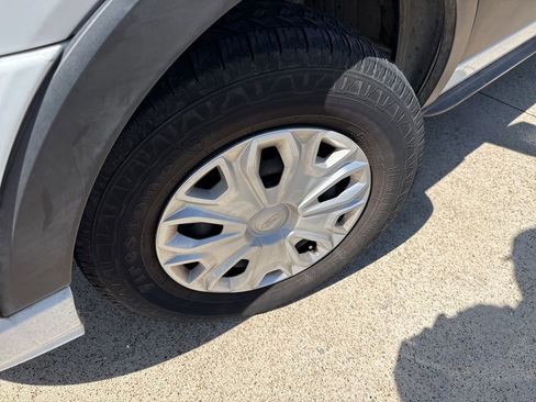 Used 2023 Ford Transit 350 XLT image 17