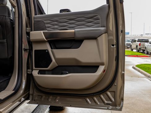 Used 2026 Ford F450 Platinum w/ Platinum Plus Package image 40