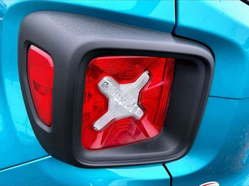Used 2020 Jeep Renegade Sport w/ Sport Appearance Group AWD/4WD image 29