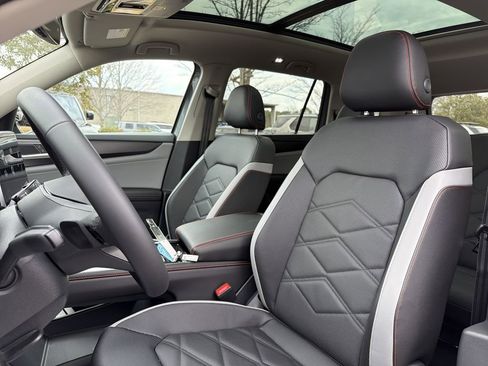 New 2026 Volkswagen Atlas Peak Edition AWD/4WD image 12