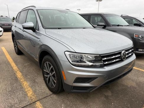 Used 2021 Volkswagen Tiguan S FWD image 2