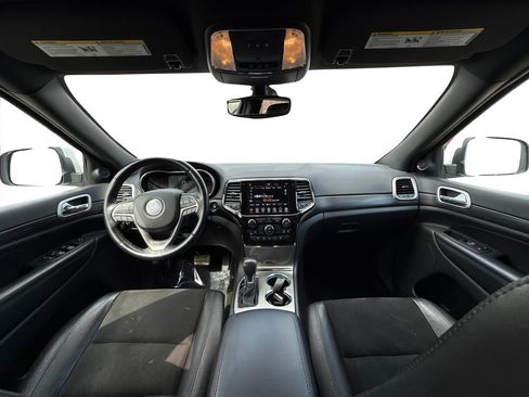 Used 2022 Jeep Grand Cherokee Laredo X image 18