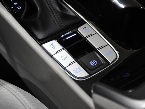 Certified 2025 Hyundai Tucson SE AWD/4WD image 26
