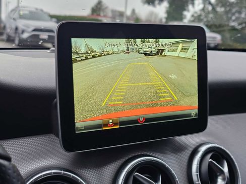 Used 2018 Mercedes-Benz CLA 250 4MATIC image 27