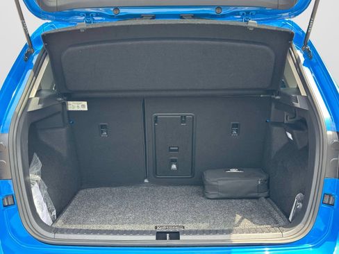 Certified 2024 Volkswagen Taos SE AWD/4WD image 12