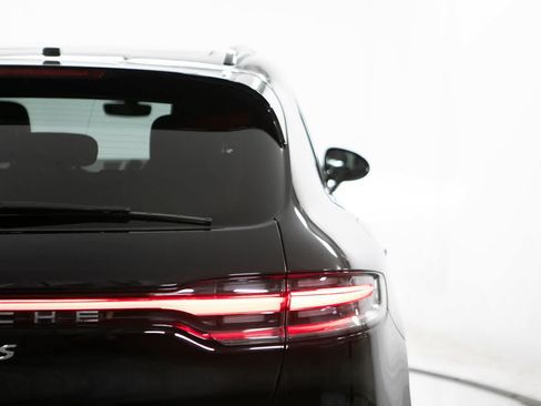 Used 2024 Porsche Macan S AWD/4WD image 21