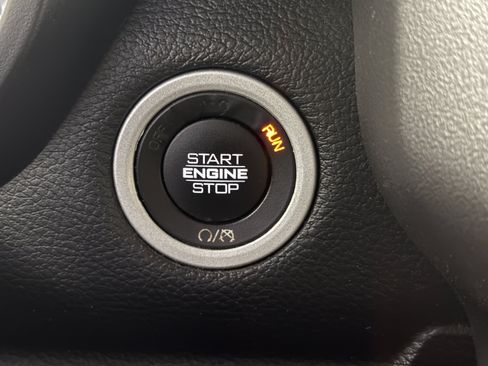 Used 2019 RAM 1500 Rebel AWD/4WD image 17
