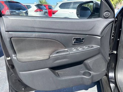 Used 2019 Mitsubishi Outlander Sport LE FWD image 8
