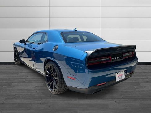 Used 2023 Dodge Challenger SRT Hellcat w/ Harmon/Kardon Sound Group RWD image 6