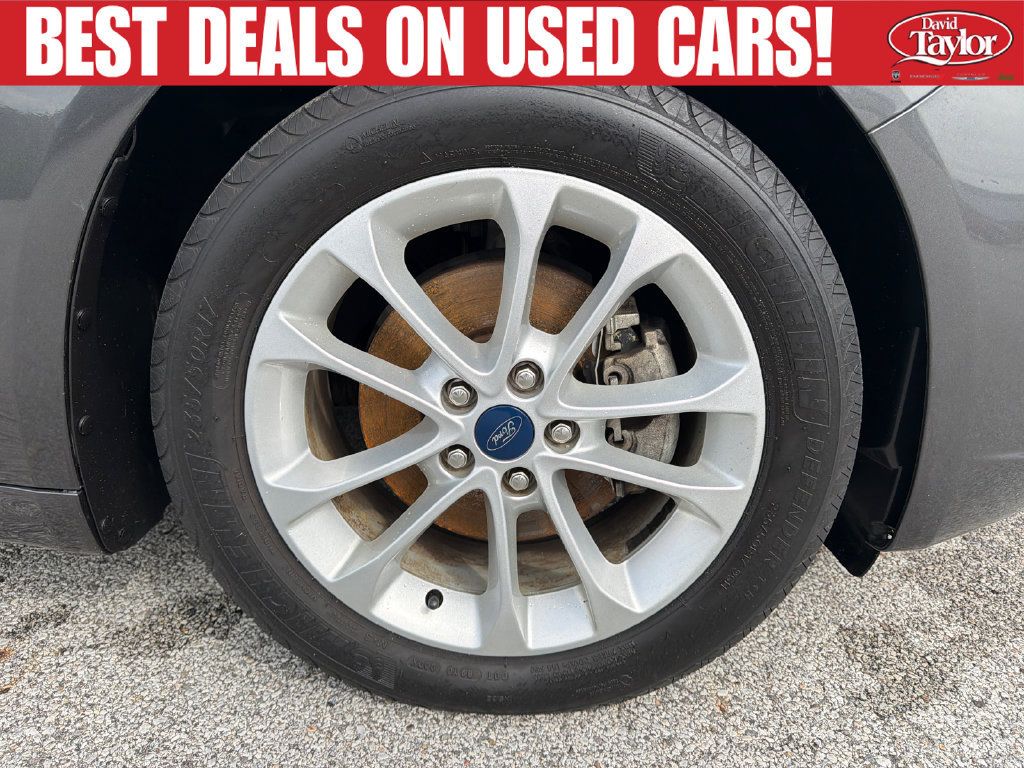 Used 2019 Ford Fusion SE FWD image 29