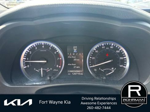Used 2016 Toyota Highlander XLE AWD/4WD image 11