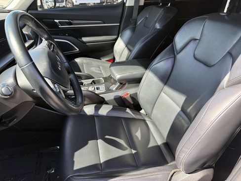 Used 2025 Kia Telluride S FWD image 22