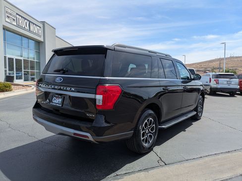 Used 2022 Ford Expedition Max XLT AWD/4WD image 3
