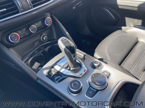 Used 2022 Alfa Romeo Stelvio Veloce image 23
