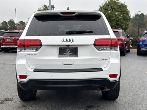 Used 2021 Jeep Grand Cherokee Laredo w/ Security & Convenience Group image 4