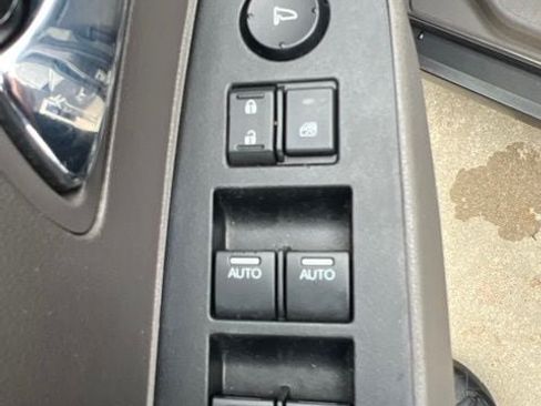 Used 2016 Honda Odyssey SE image 17