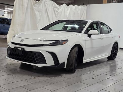 Certified 2025 Toyota Camry SE image 10