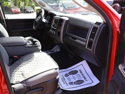 Used 2018 RAM 1500 Express AWD/4WD image 23