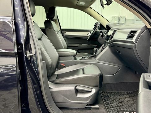 Used 2018 Volkswagen Atlas SE image 12