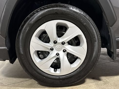 Used 2024 Toyota RAV4 LE FWD image 26
