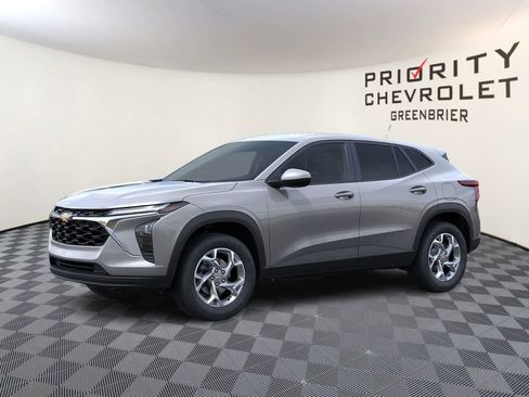 New 2026 Chevrolet Trax LS w/ LS Convenience Package image 2