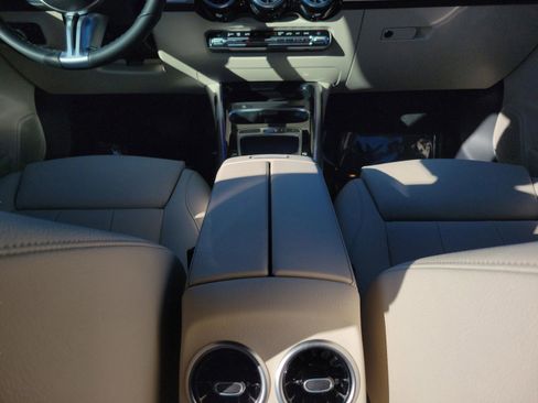 Certified 2025 Mercedes-Benz GLB 250 image 15