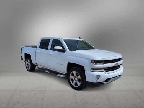 Used 2018 Chevrolet Silverado 1500 LT w/ All Star Edition AWD/4WD image 2