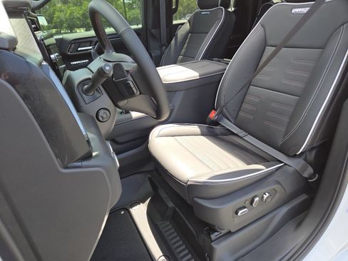 New 2026 GMC Sierra 1500 AT4X AWD/4WD image 32