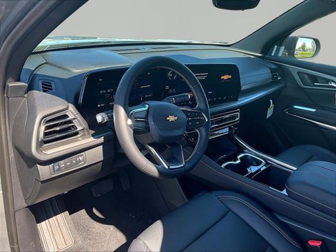 New 2026 Chevrolet Traverse LT w/ Driver Confidence Package AWD/4WD image 9
