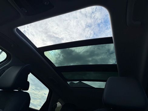 New 2026 Kia Sportage SX image 11