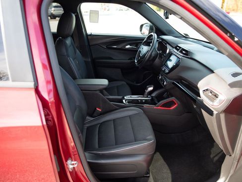 Used 2021 Chevrolet TrailBlazer RS w/ Convenience Package image 25